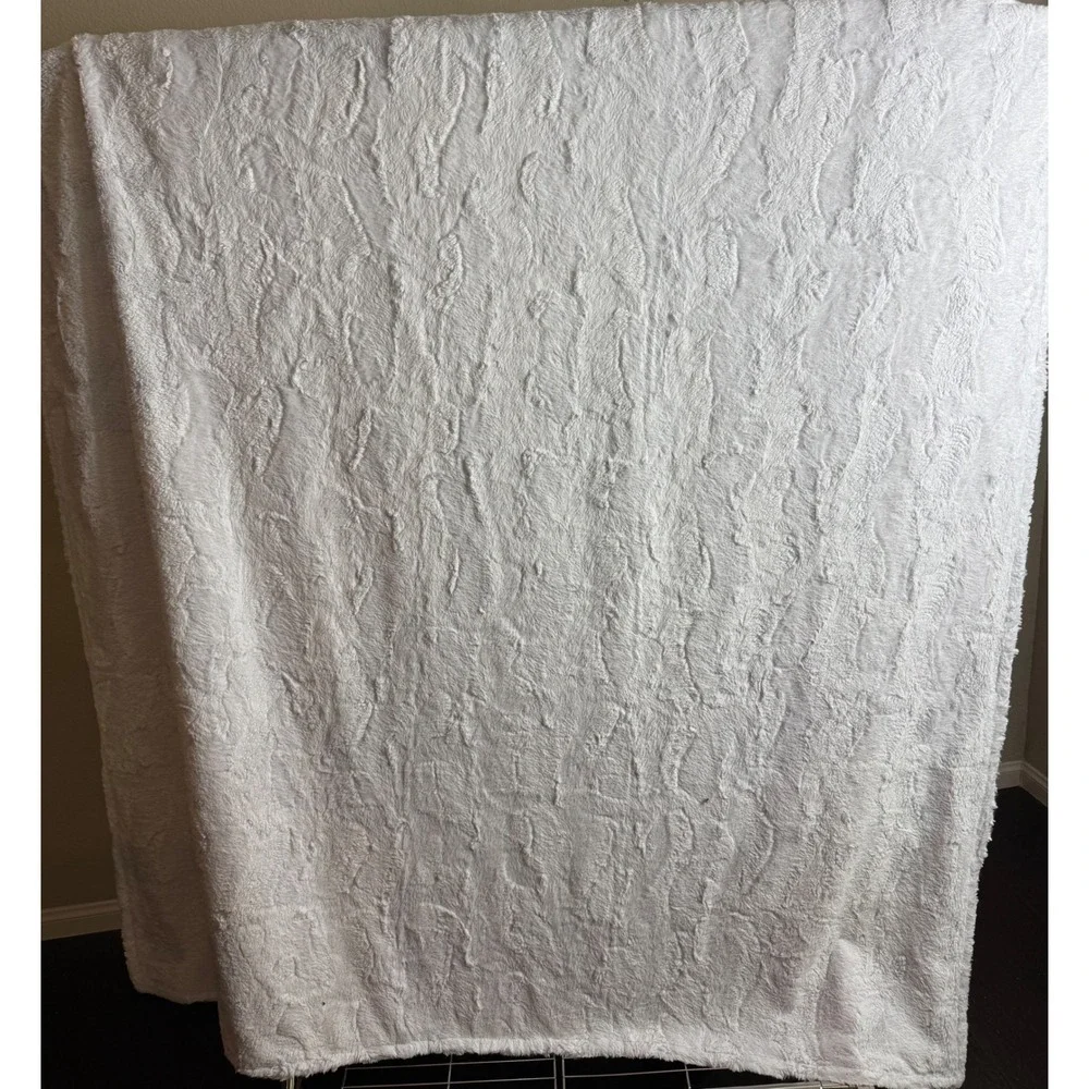 Minky Mamas 80x59 Blanket White Patchwork Glitter Heavy Throw Rosettes Plush